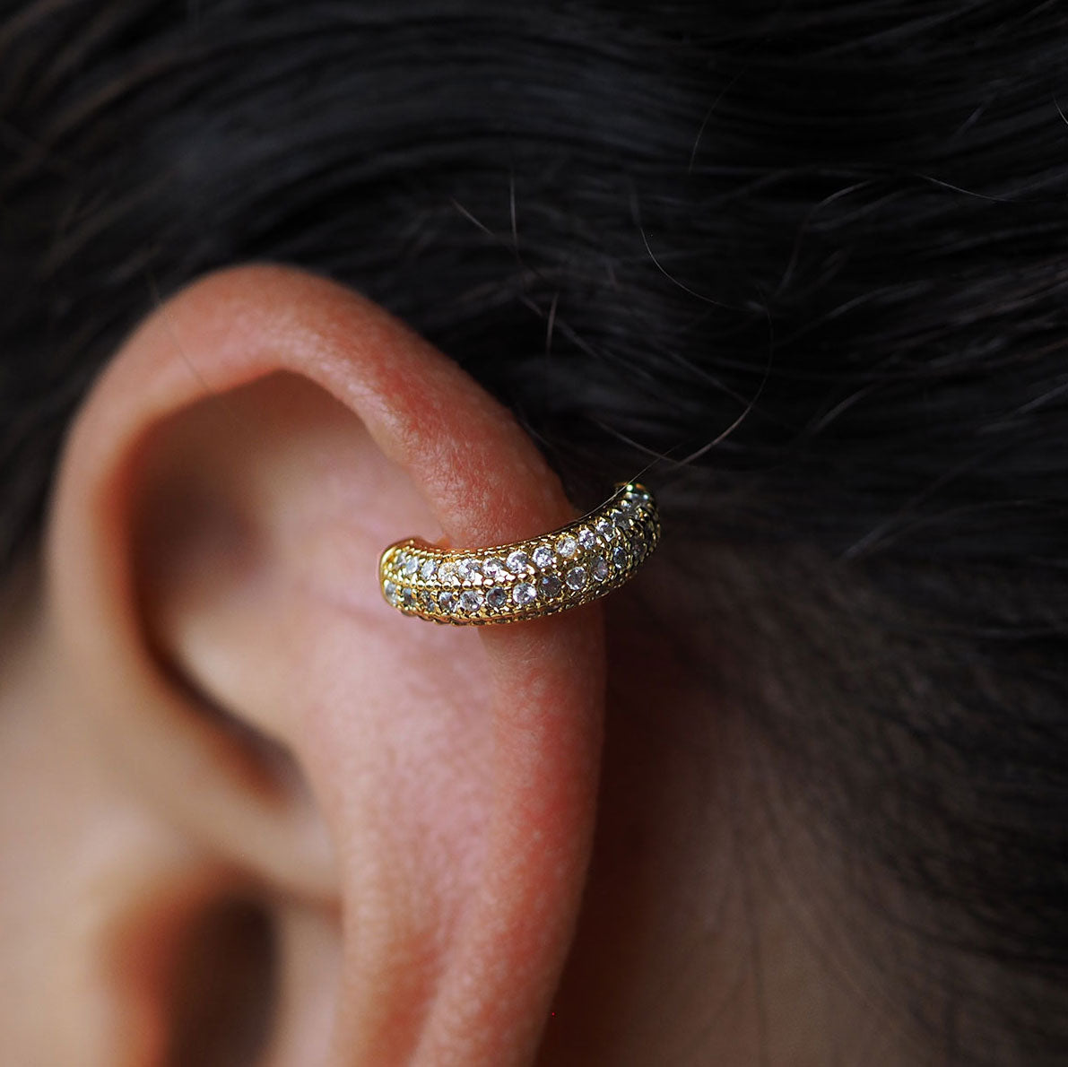 Damen Piercing Helix jetzt kaufen in unserem Onlineshop oder vor Ort in unserer Filiale in Basel